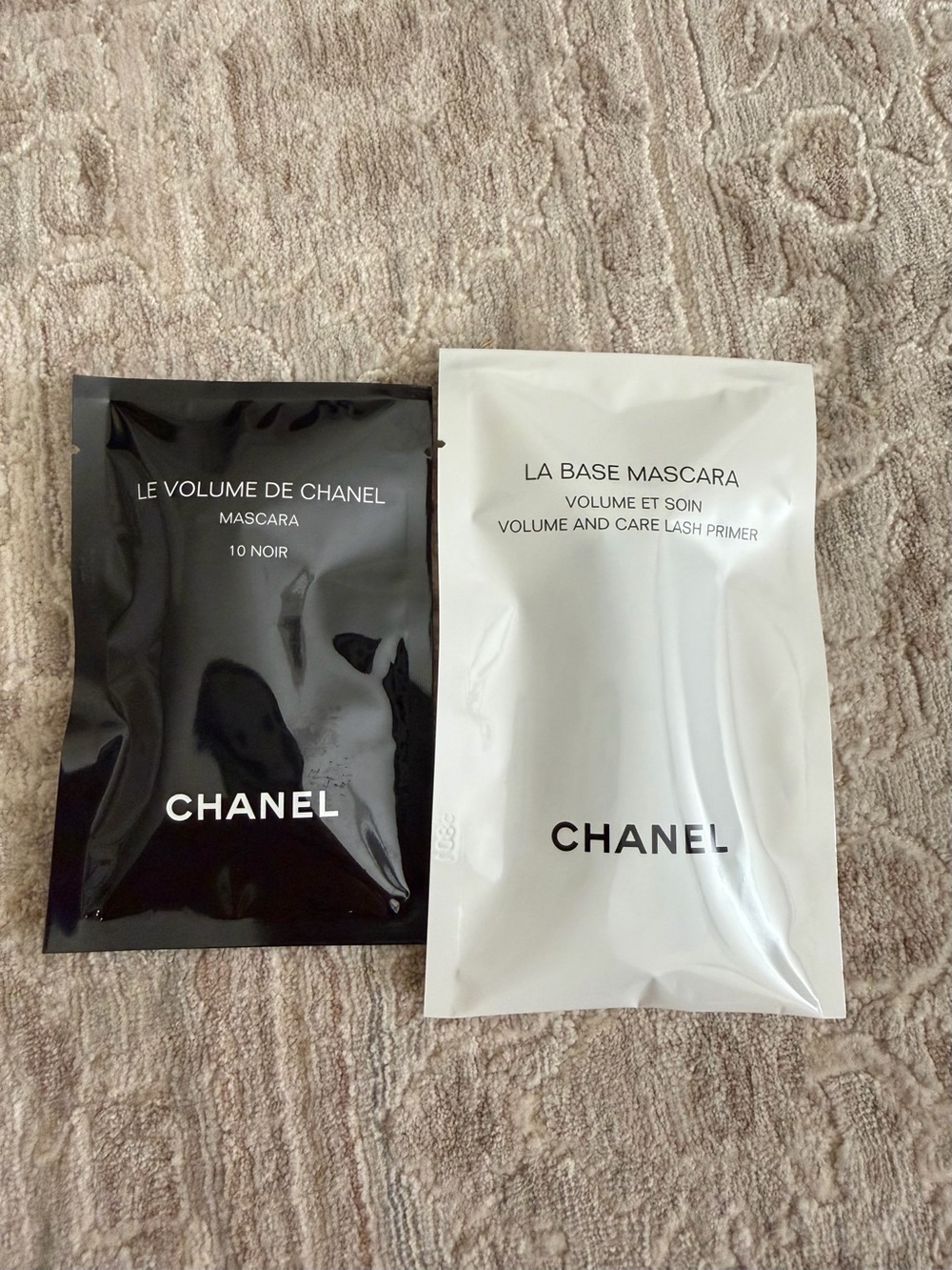 Chanel Mascara Duo Le Volume 10 Noir + La Base Lash Primer